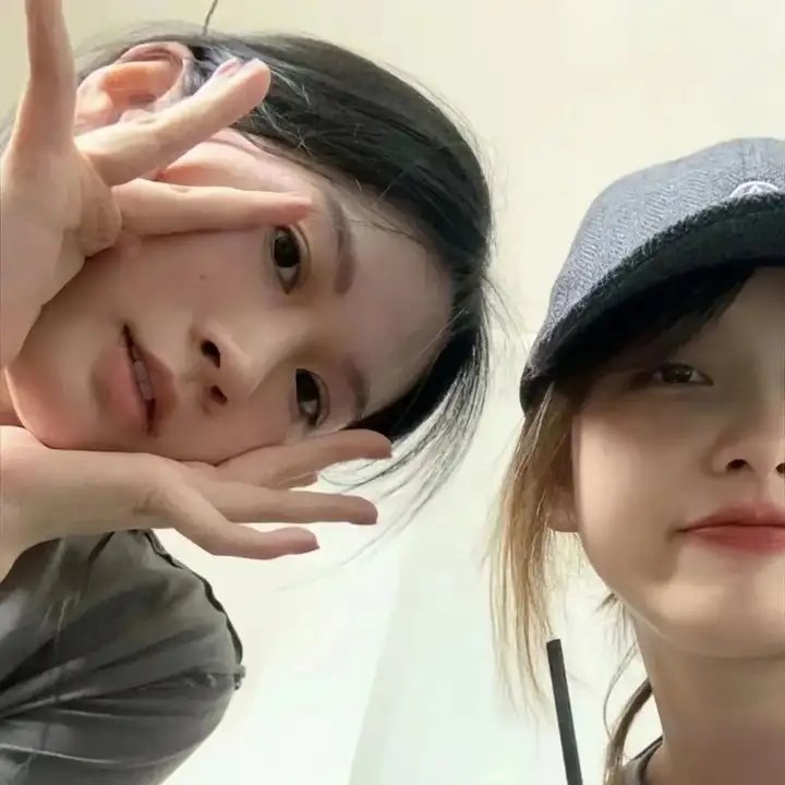 睡沙发的人